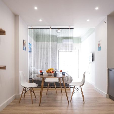 舒适漂亮的休闲公寓 Athens Exterior photo